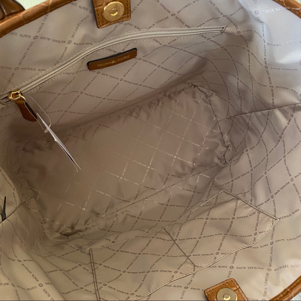 Michael Kors large Greenwich LG EW shoulder tote - Picture 10 of 16
